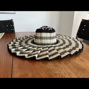 Lorna Murray Kaimu Island Resort Hat